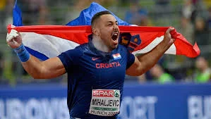 FILIP PONOVNO OSVAJA
