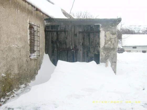 U smetu